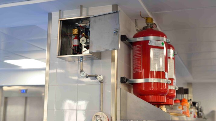 Sistemas extinción automática cocinas: cumplir la norma