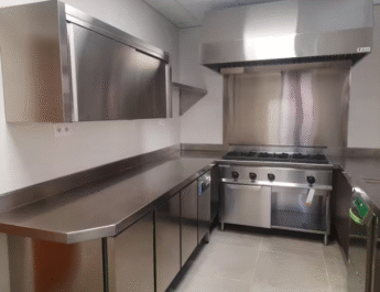 El comedor municipal de San Esteban de Litera estrena cocina al iniciar el curso escolar
