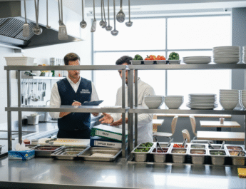 Inspeccion de sanidad en un restaurante