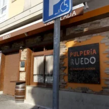 Incendio en el sistema extractor obliga al cierre temporal de una reconocida pulpería en Vilagarcía. Impacto de un incidente