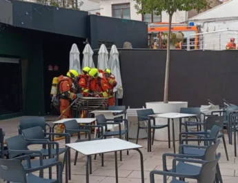 ¡Intervención de urgencia! Un incendio sacude El Rovellet de l'ou de Ontinyent