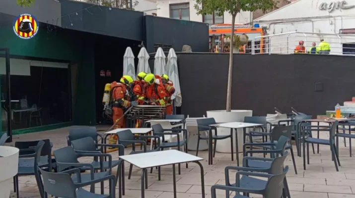 ¡Intervención de urgencia! Un incendio sacude El Rovellet de l'ou de Ontinyent
