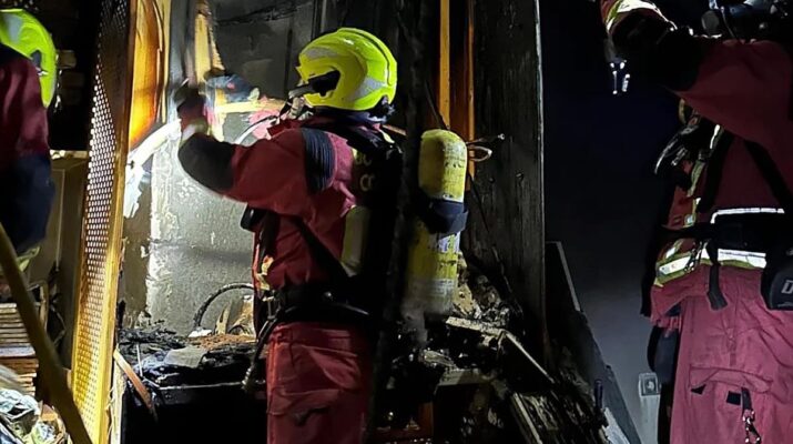 Cuantiosos daños materiales tras un incendio nocturno en un restaurante de la zona monumental