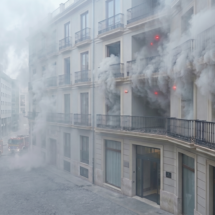 Un incendio en un establecimiento hotelero de Málaga obliga a evacuar a más de un centenar de personas. La rápida propagación